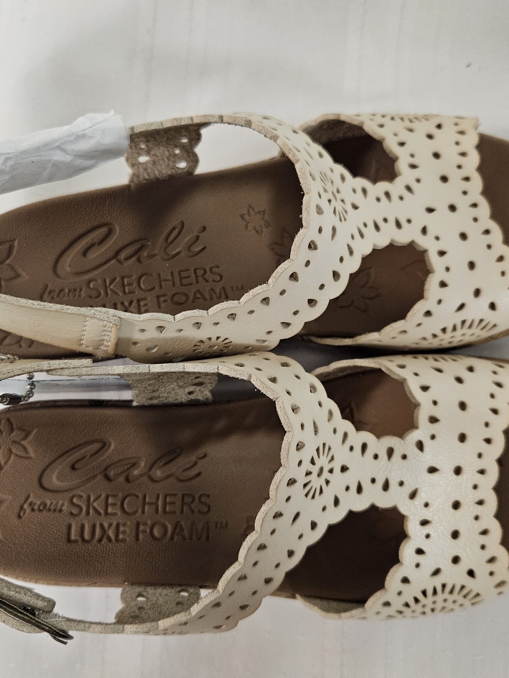 NWT Skechers Women's Beige Wedge Luxe Foam Slingback Sandals